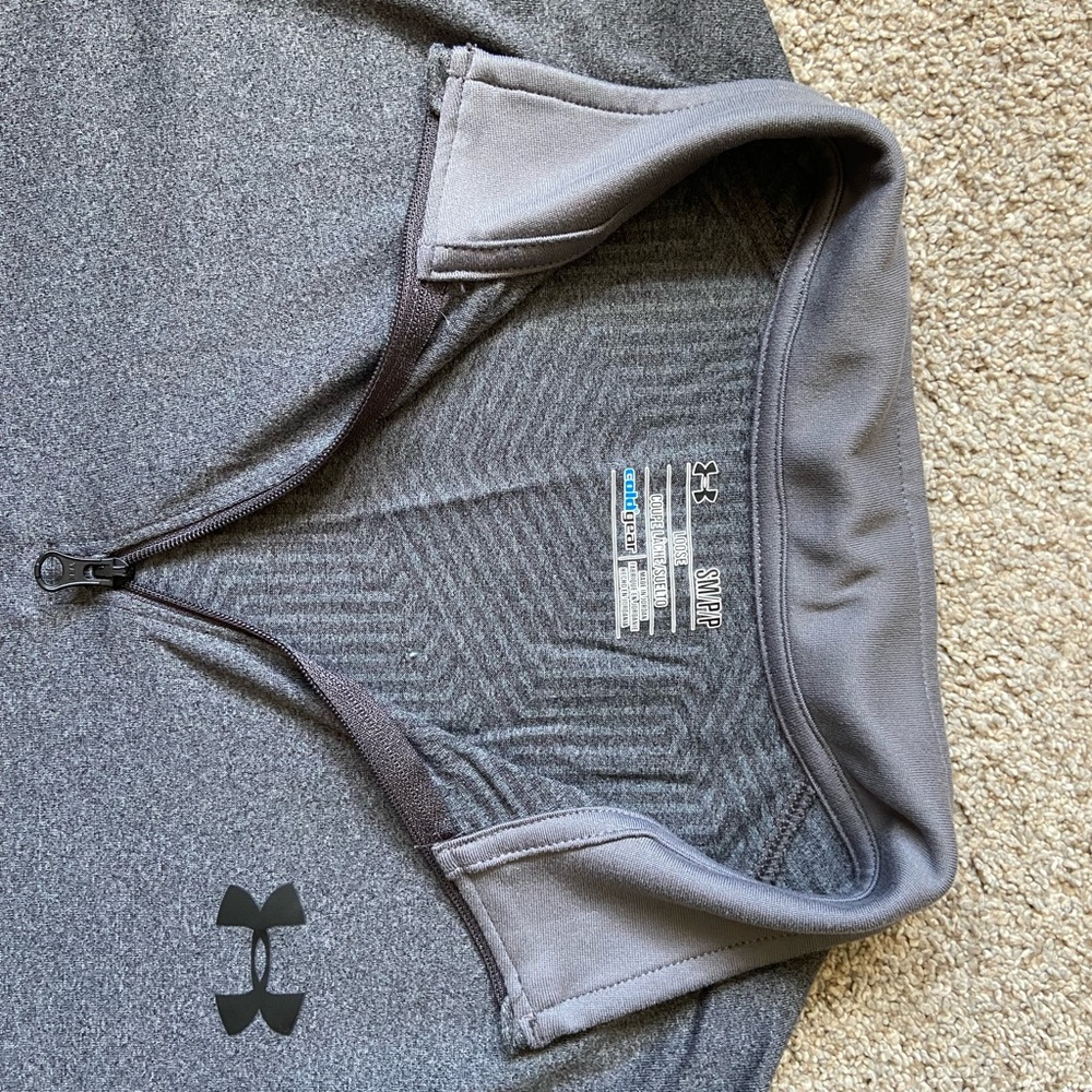 NWOT! Under Armour (UA) Cold Gear Loose Zip Collar Grey Men’s Shirt (Sz Sm)